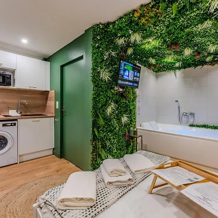 La Boetie, Cocon Central, Double Balneo Bathtub Apartman