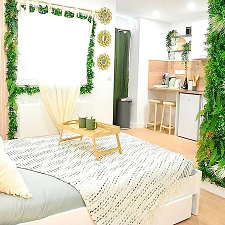 La Boetie, Cocon Central, Double Balneo Bathtub Apartman