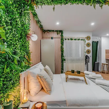 Apartman La Boetie, Cocon Central, Double Balneo Bathtub